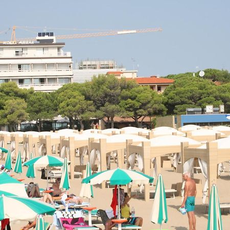 Hotel Ambra Lignano Sabbiadoro Luaran gambar