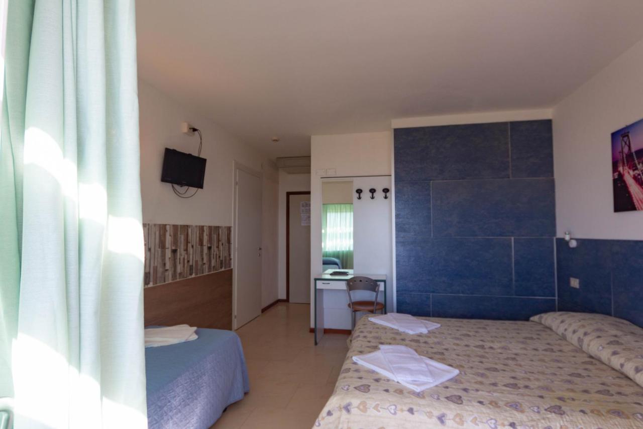 Hotel Ambra Lignano Sabbiadoro Luaran gambar