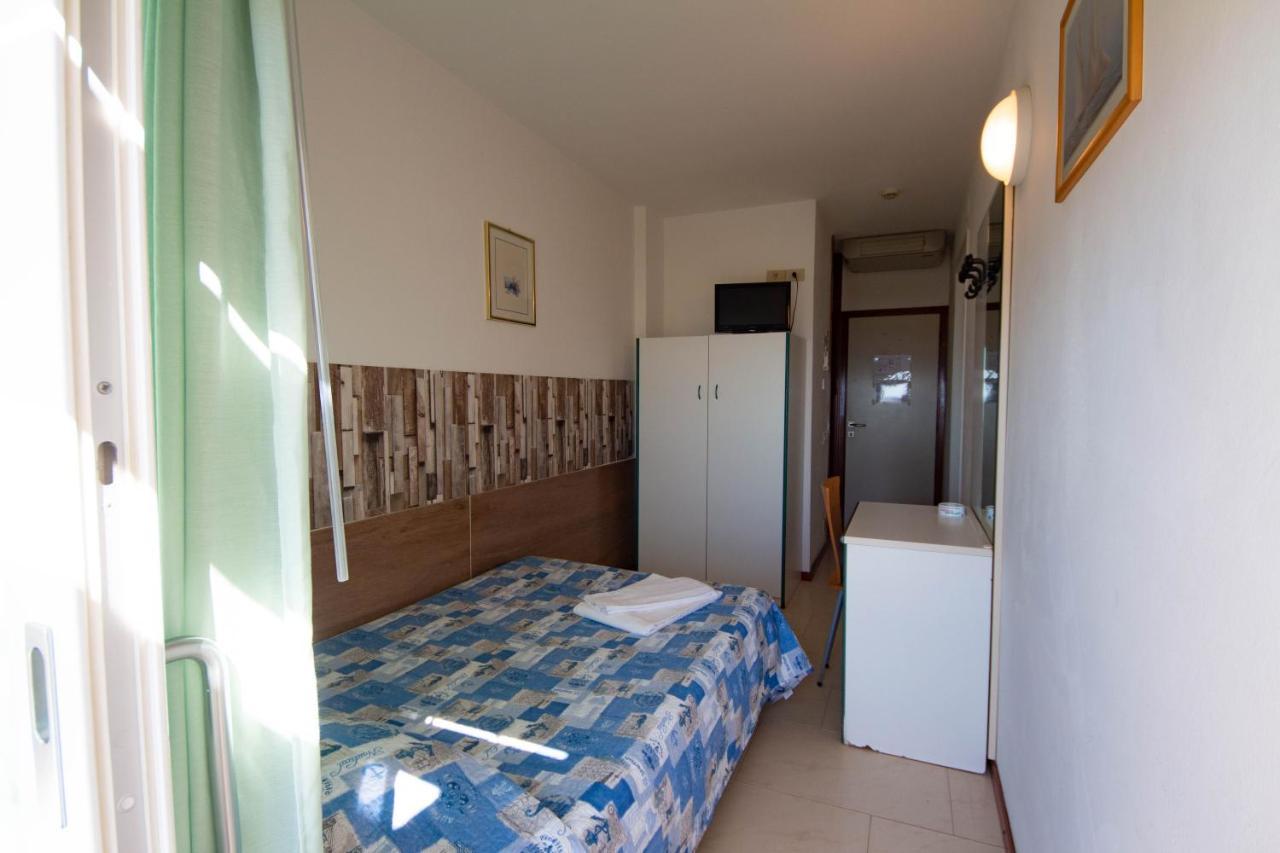 Hotel Ambra Lignano Sabbiadoro Luaran gambar