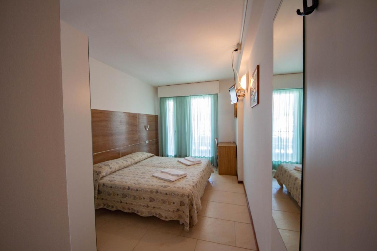 Hotel Ambra Lignano Sabbiadoro Luaran gambar