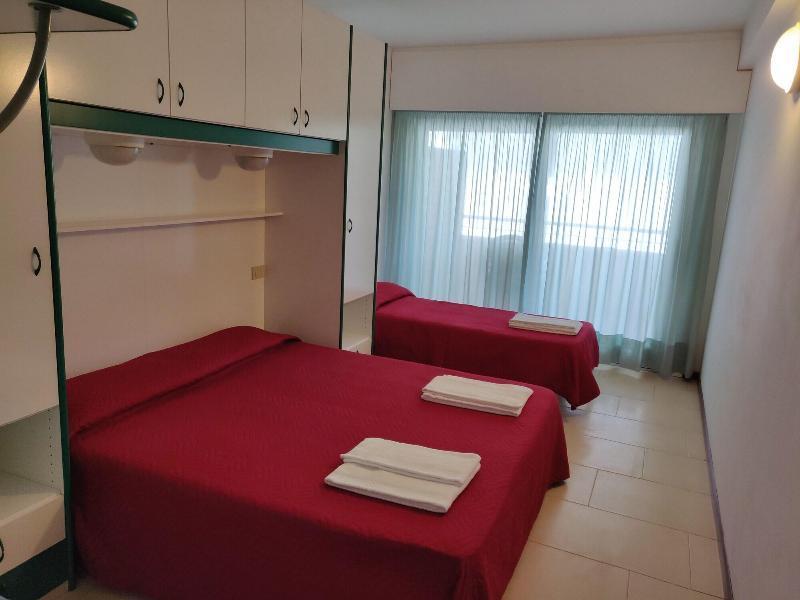 Hotel Ambra Lignano Sabbiadoro Luaran gambar
