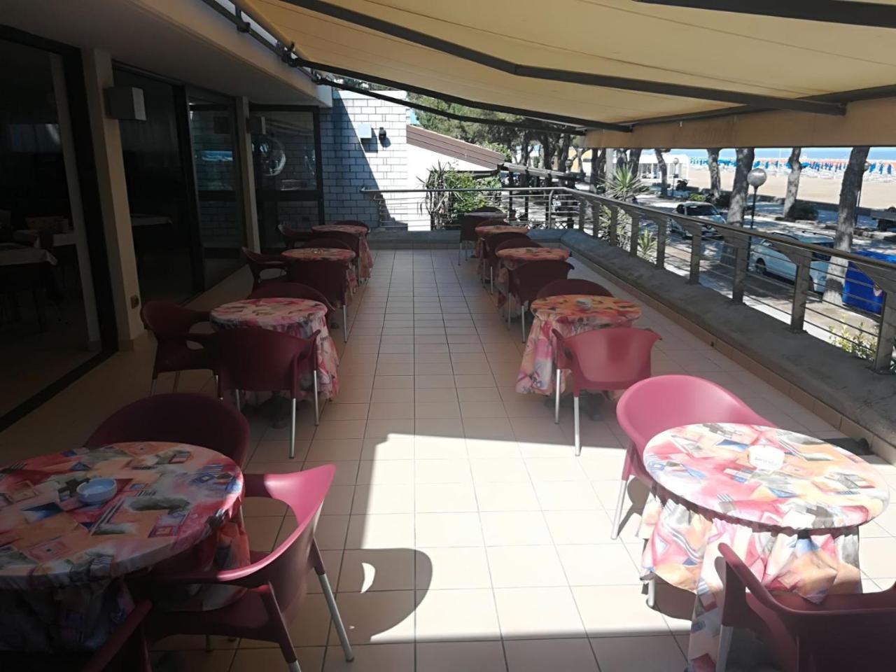 Hotel Ambra Lignano Sabbiadoro Luaran gambar