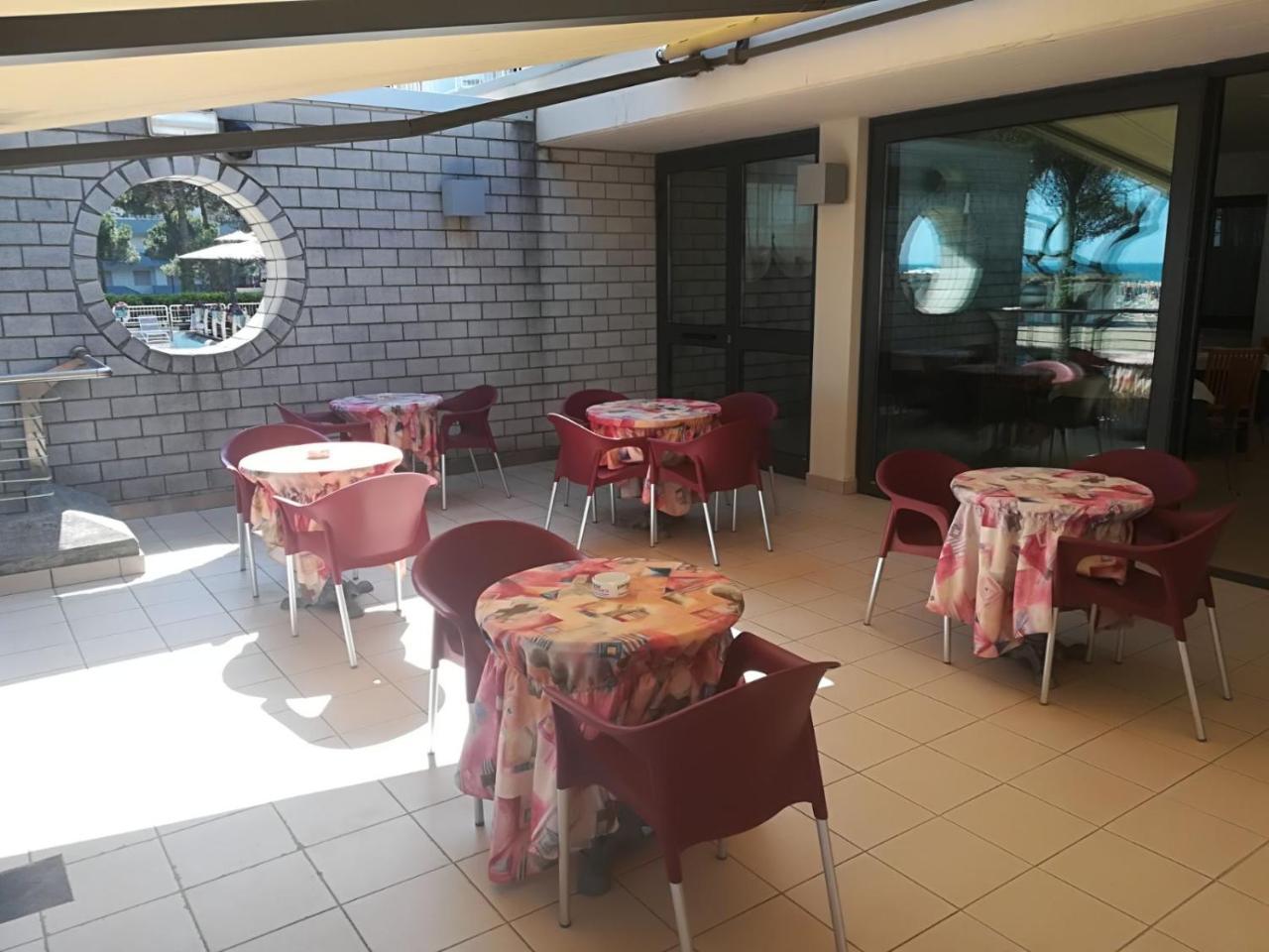 Hotel Ambra Lignano Sabbiadoro Luaran gambar