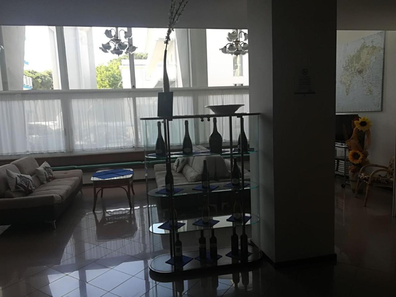 Hotel Ambra Lignano Sabbiadoro Luaran gambar