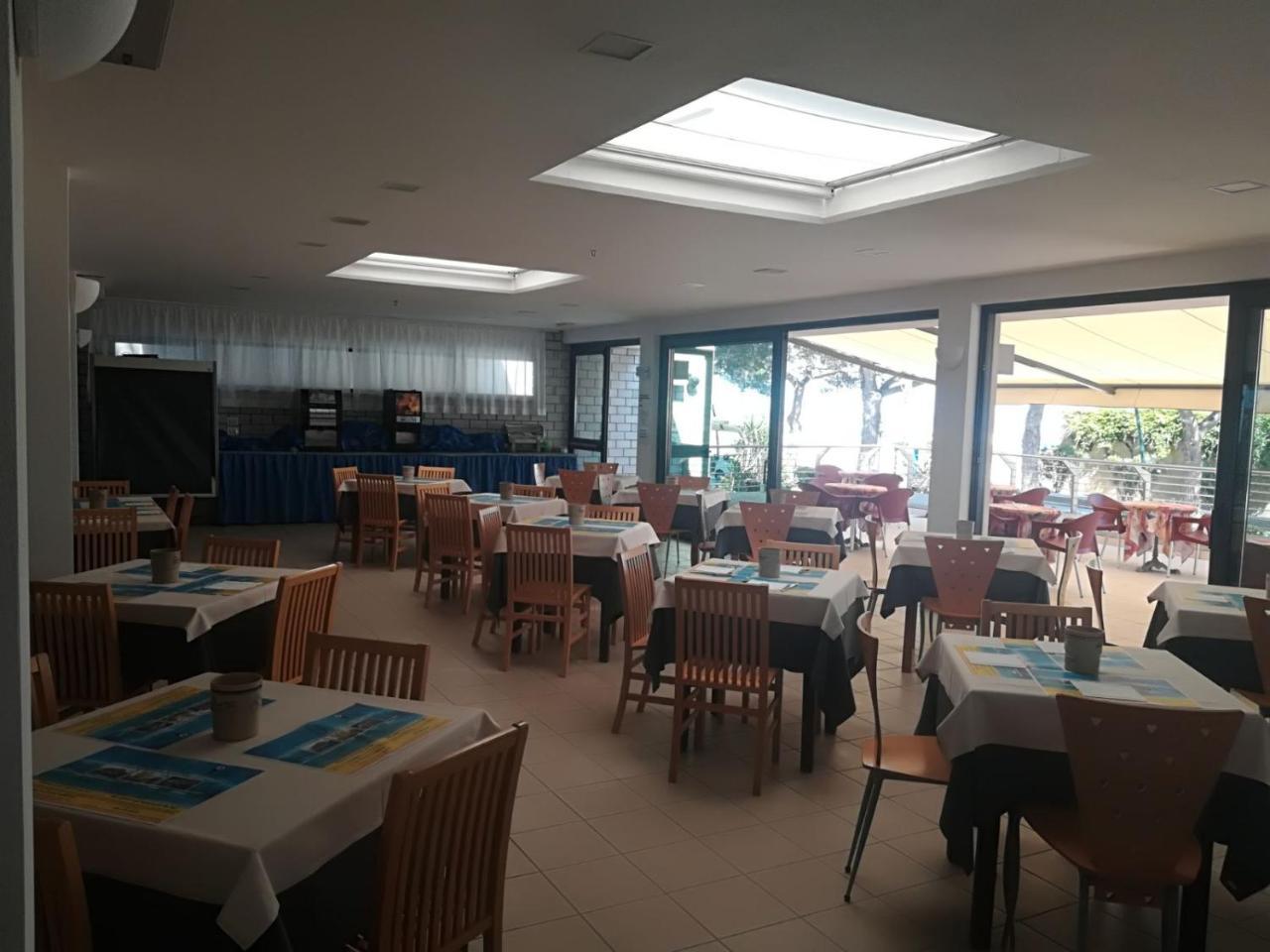 Hotel Ambra Lignano Sabbiadoro Luaran gambar