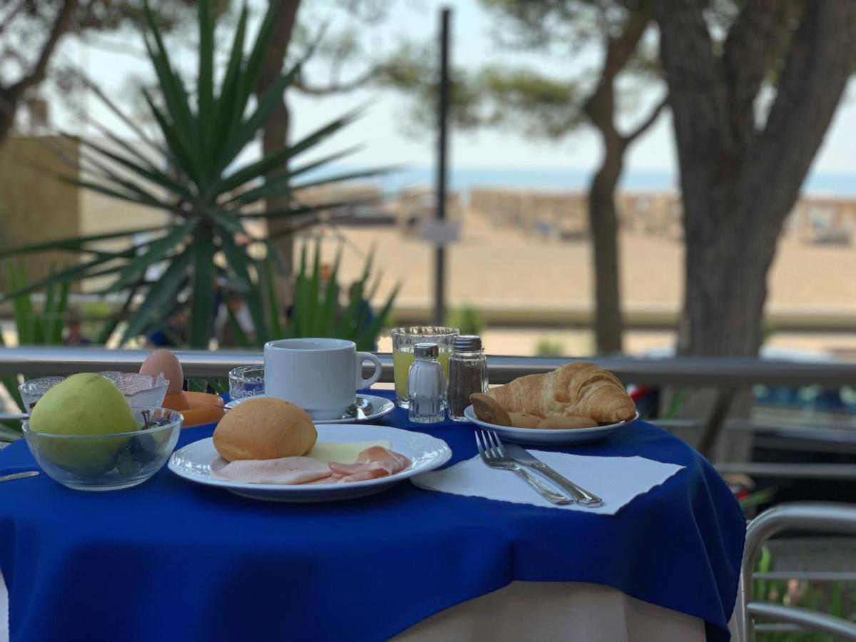 Hotel Ambra Lignano Sabbiadoro Luaran gambar