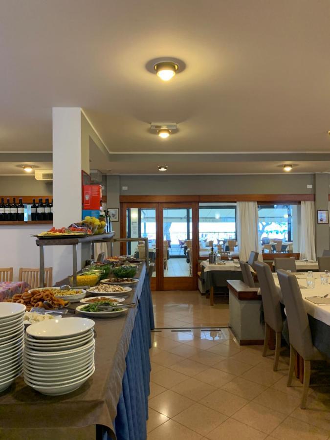 Hotel Ambra Lignano Sabbiadoro Luaran gambar